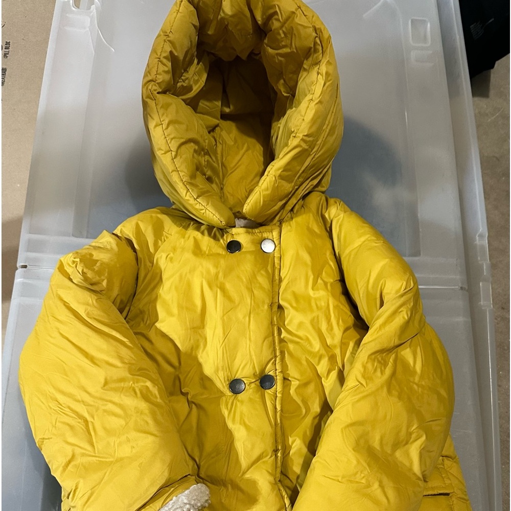 ZARA
MUSTARD COLOR
SIZE 4-5 YEARS 
FAUX LINED